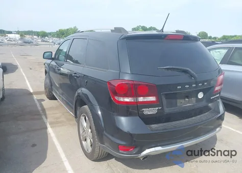 2017 Dodge Journey Crossroad z USA, uszkodzony, nr VIN 3C4PDCGG1HT554945